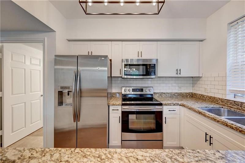 Foto principal - 6746 W Sample Rd