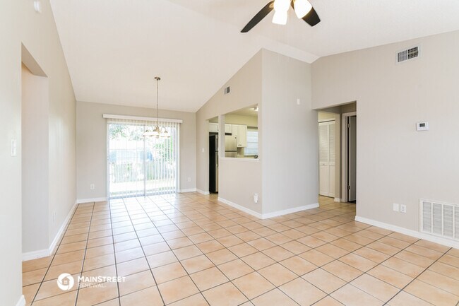 Building Photo - 4756 Miranda Cir