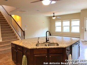 Building Photo - 208 Fischer Dr