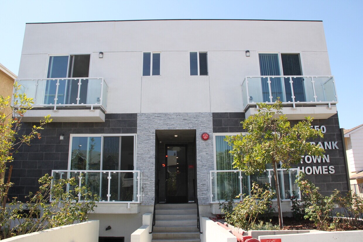 14550 Burbank Blvd, Sherman Oaks, CA 91411 Townhouse for Rent in