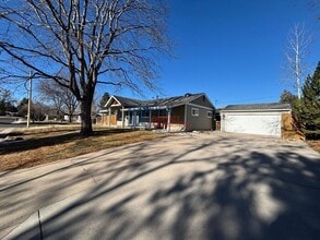 Building Photo - 5301 Highline Pl