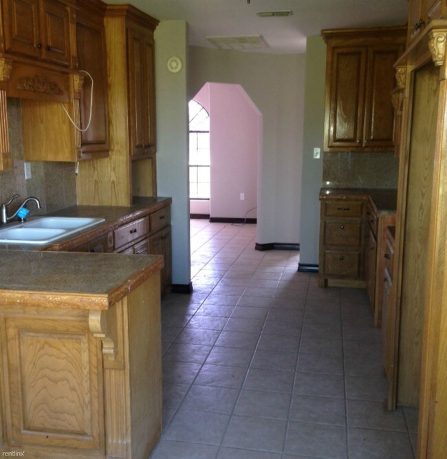 Foto del edificio - 2115 N FM 2360