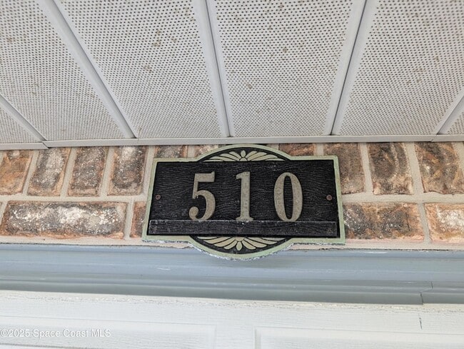 Building Photo - 510 Clifton Dr