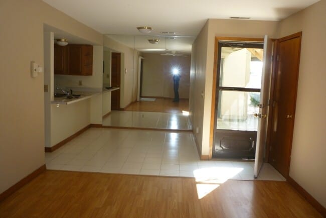 Building Photo - 1094 Merrimar Cir S
