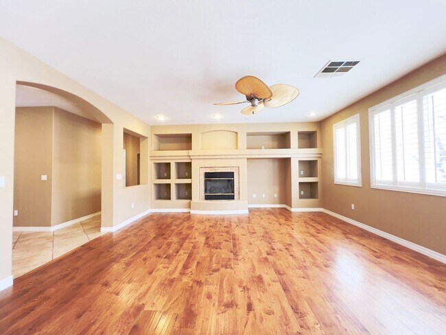 Foto del edificio - Welcome to the gorgeous home in Rhode Ranch