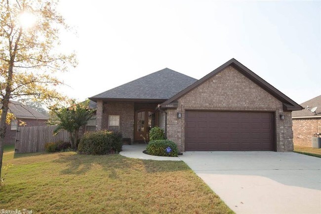 Foto del edificio - 6035 Wisteria Ln
