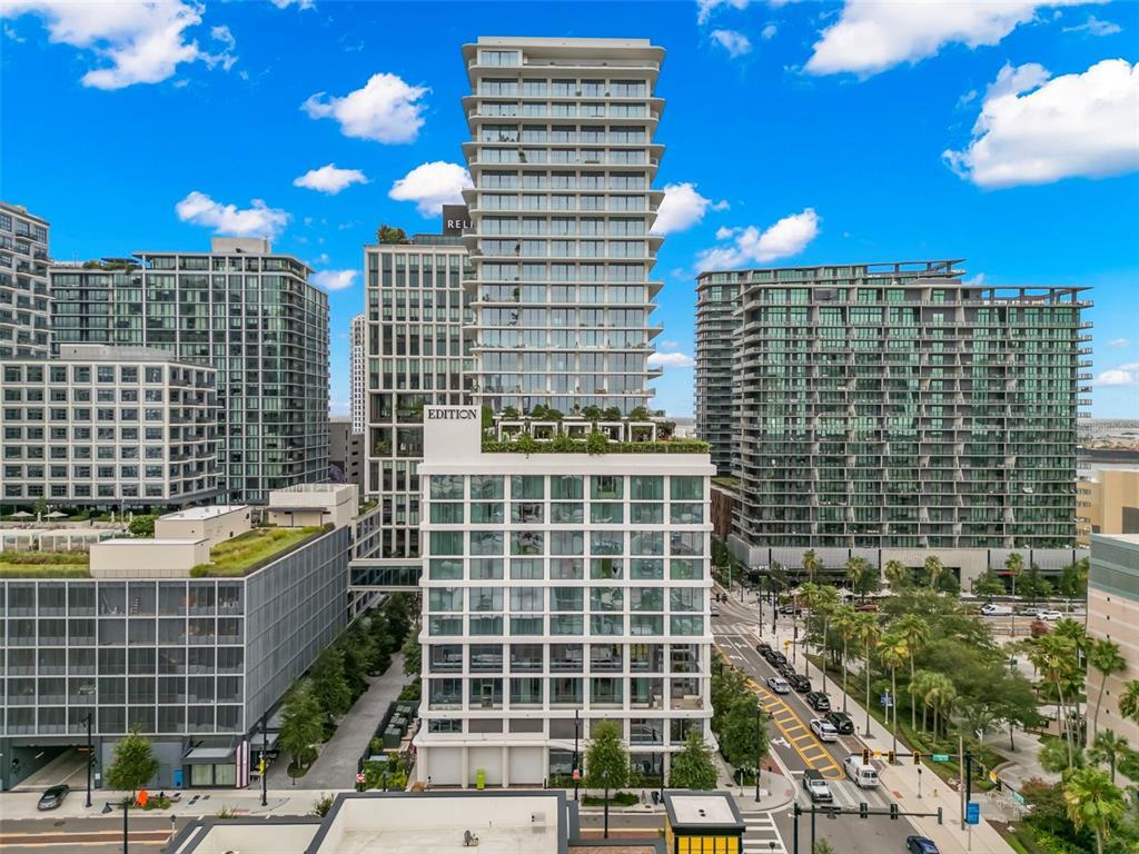 Foto principal - 1000 Water St