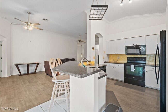 Foto del edificio - 22977 Lone Oak Dr