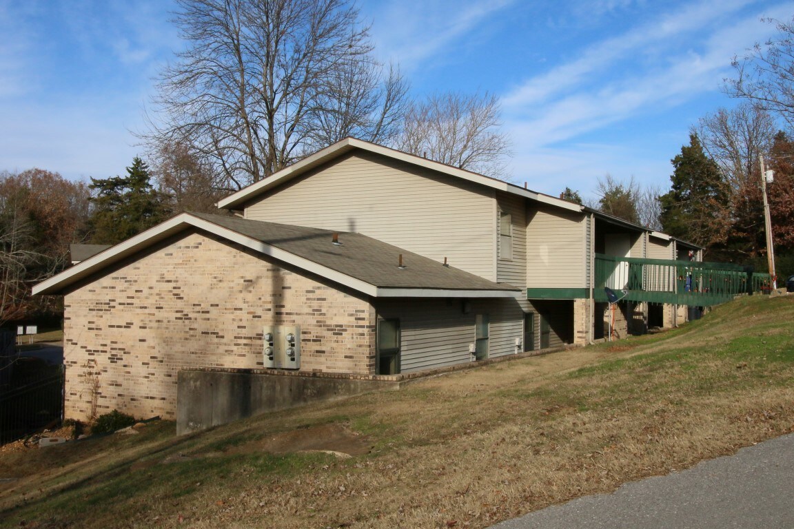 Primary Photo - 2575 Case St