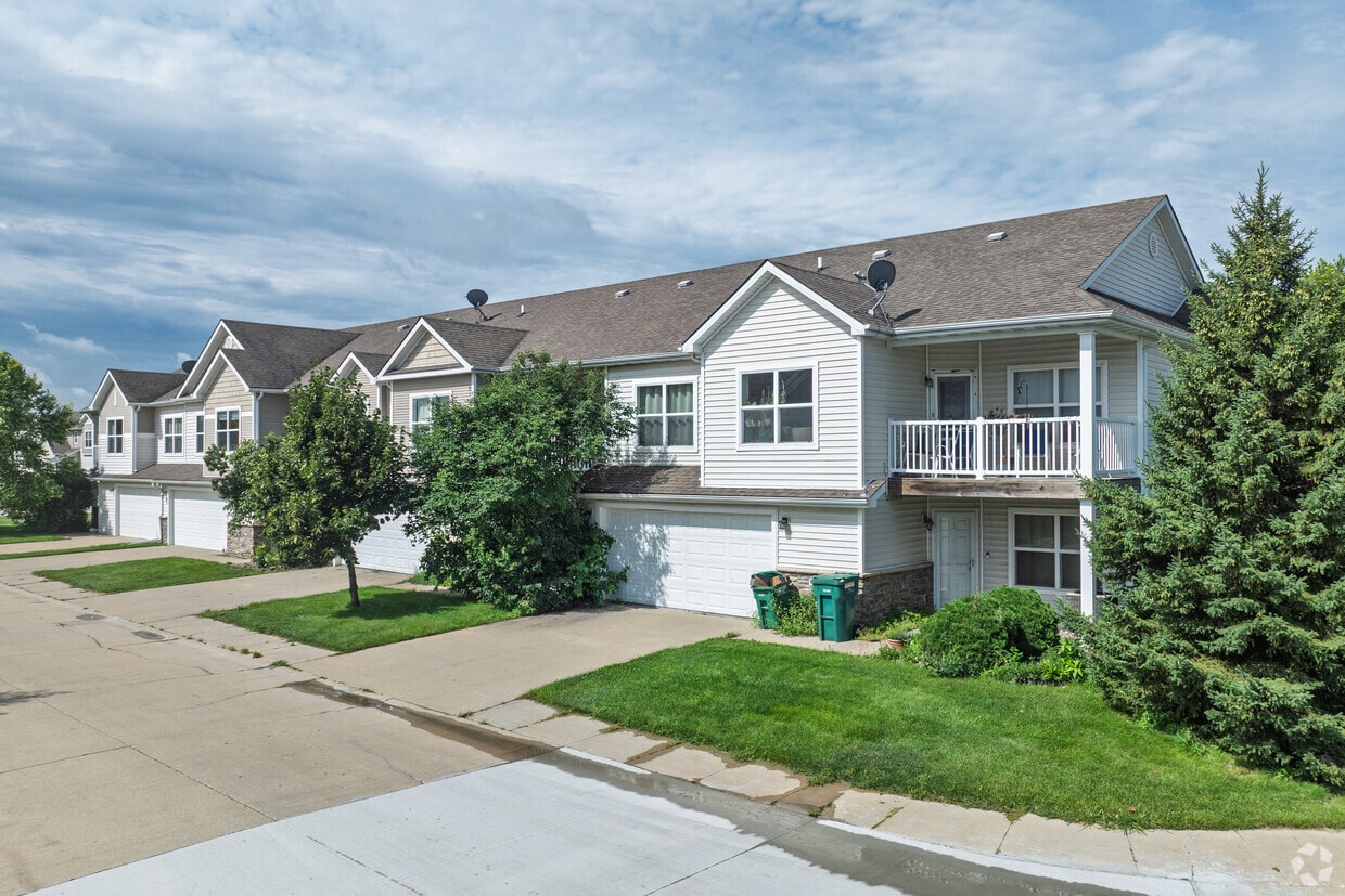 Primary Photo - Prairie Ridge Townhomes