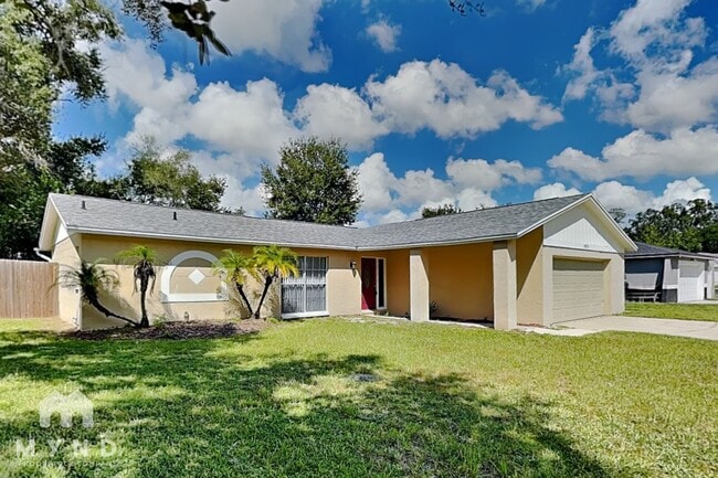 Building Photo - 3929 Oak Hammock Dr