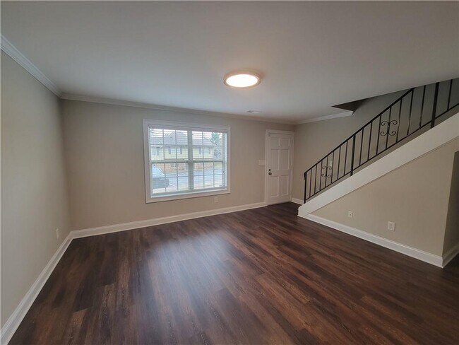 Building Photo - 2 Villa Ct SE