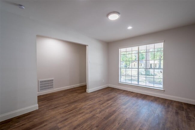 Foto del edificio - 3515 Lake Ridge Bend