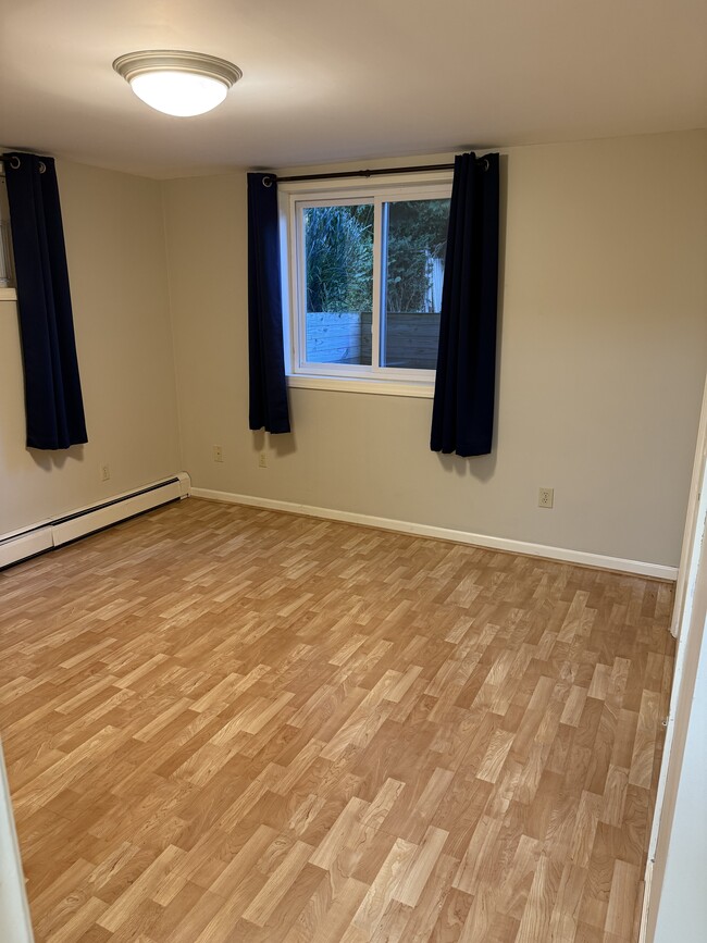 Foto del edificio - 1209 Harding Ln