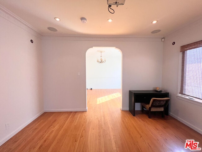 Building Photo - 2652 S Bedford St