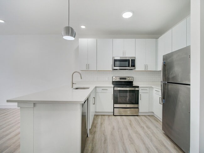 Building Photo - 1127 Stuyvesant Ave.