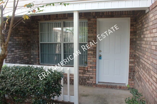 Building Photo - 907 Piedmont Pl