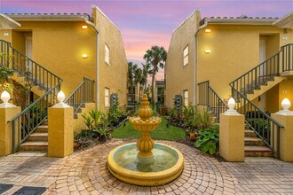 Building Photo - 1140 Lake Shore Dr