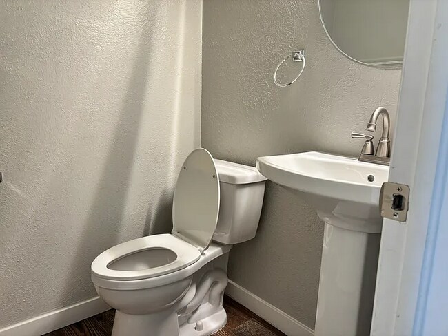 Foto del edificio - 4725 Nelson St