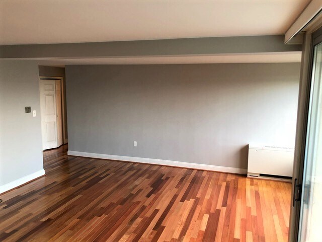 Building Photo - 10201 Grosvenor Pl
