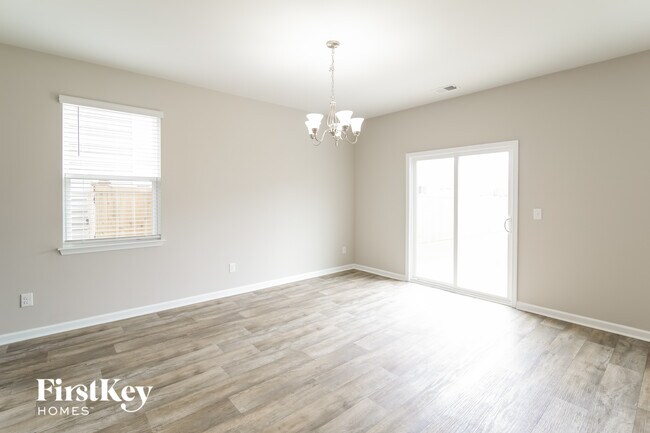 Building Photo - 9733 Roseberry St