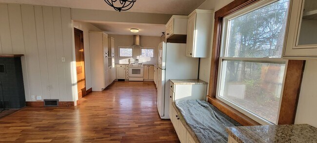 Foto del edificio - Charming home close to downtown Traverse City