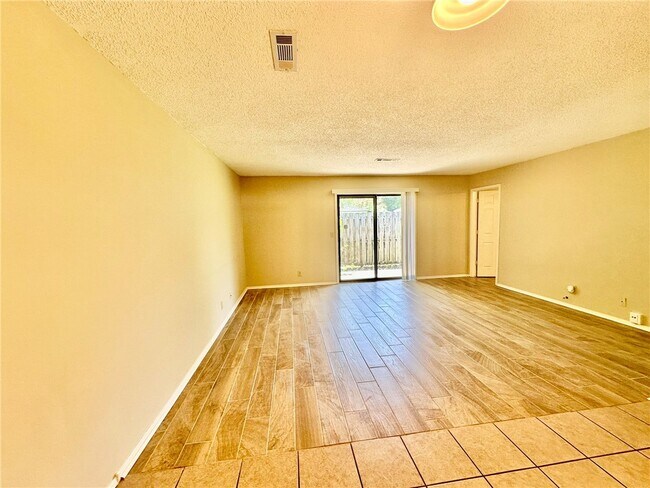 Foto del edificio - 1320 W Linden St