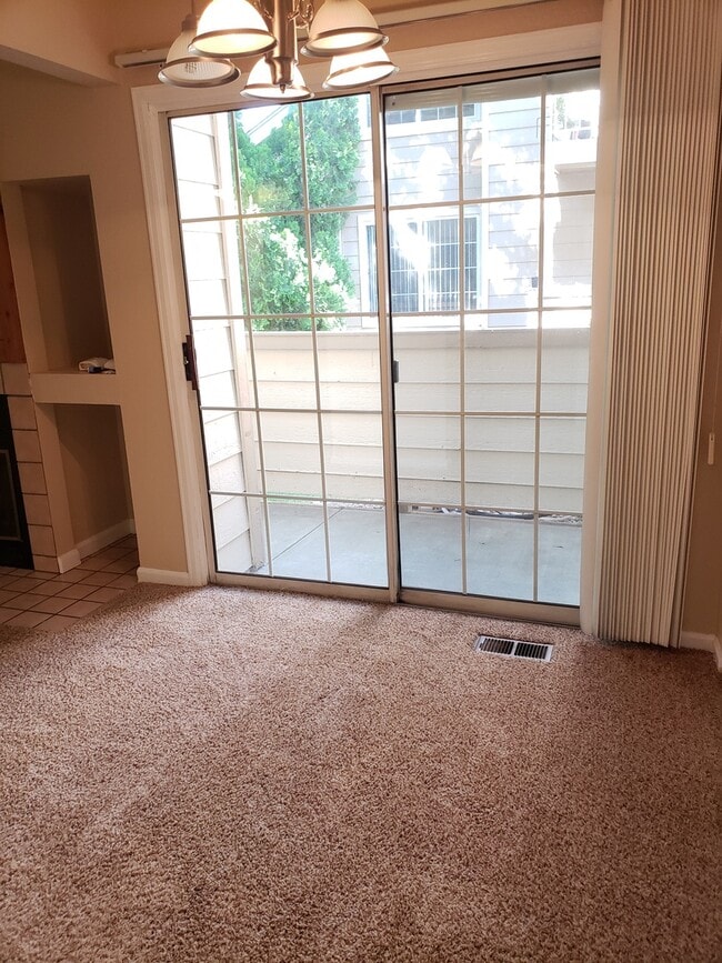 Photo - 6076 Gunbarrel Ave Apartment