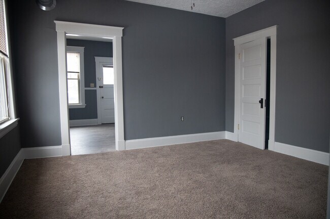 Foto del edificio - 230 Fairfield Ave