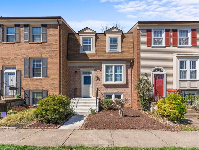 Foto del edificio - 8638 Dellway Ln