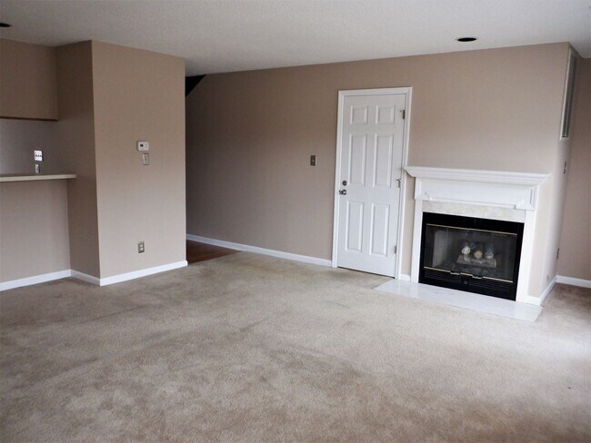 Foto del edificio - 2 Bedroom/2.5 Bath Spacious Condo in West ...