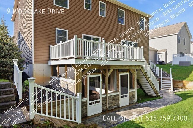 Foto del edificio - 9 Woodlake Dr
