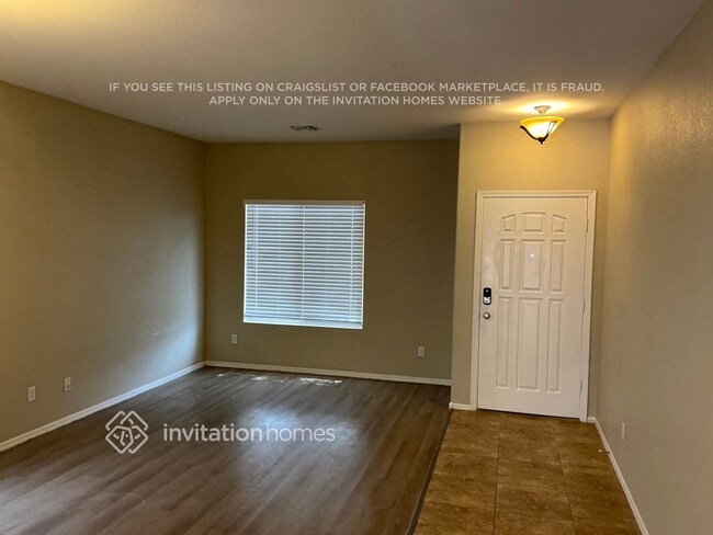 Building Photo - 774 E Drifter Pl