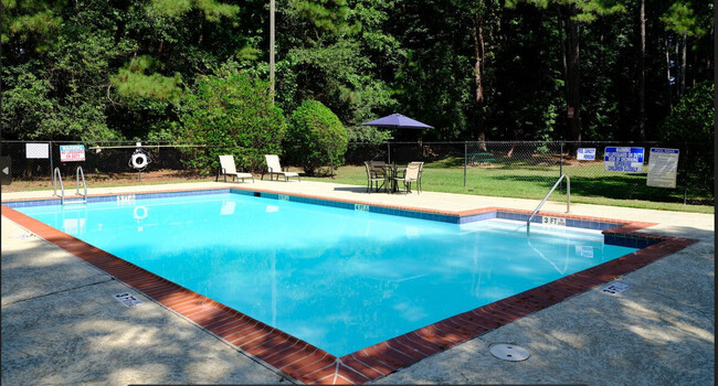 Building Photo - Pineview Apartments