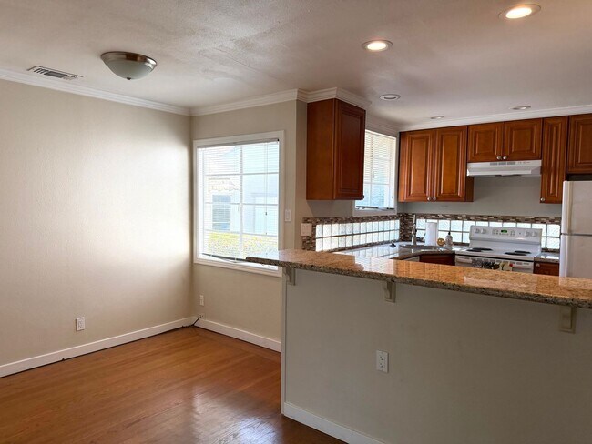 Foto del edificio - 3714 Folsom Blvd