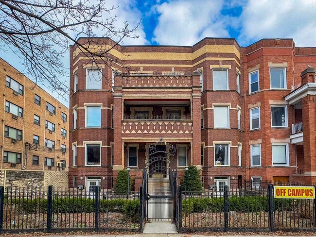 Building Photo - 6719 N Sheridan Rd