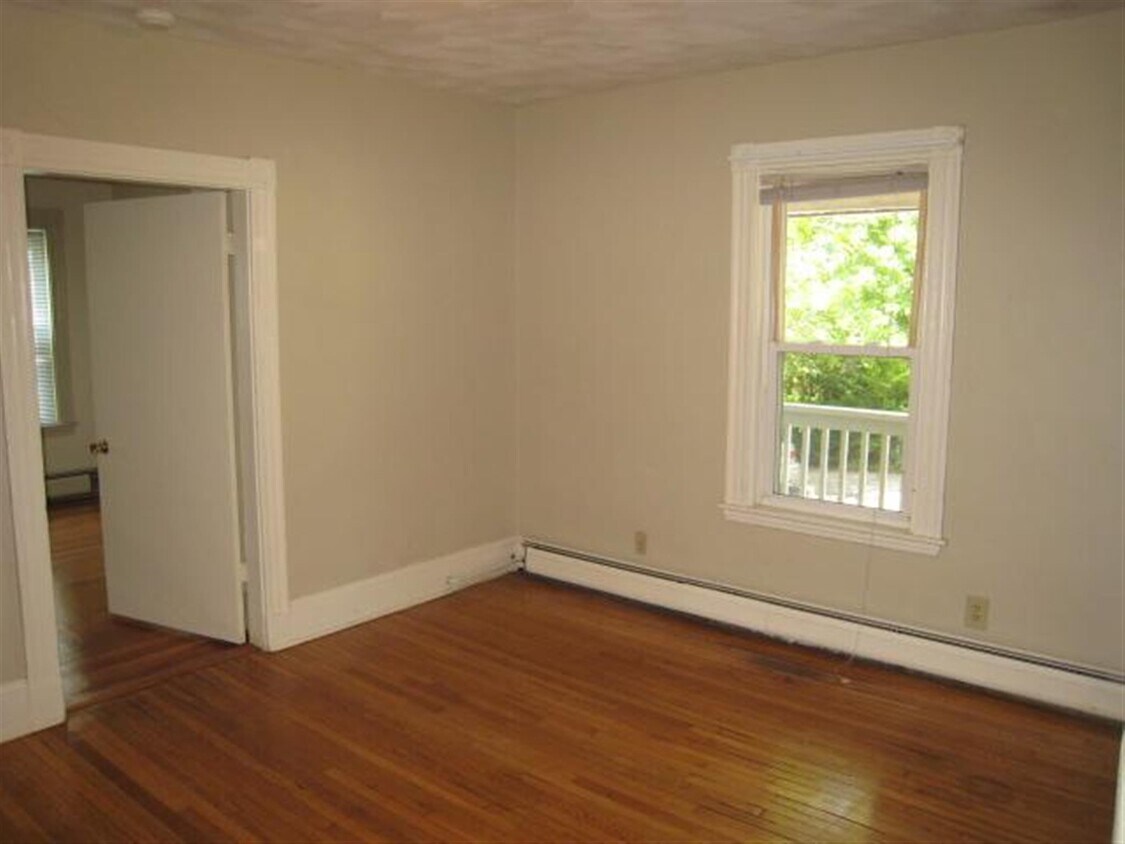 Primary Photo - 10 Clifton St