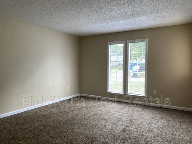 Building Photo - 4543 Villawood Dr