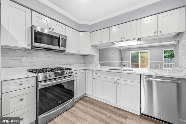 Building Photo - 4217 Kenton Cir