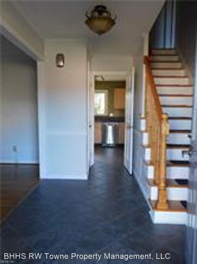 Building Photo - 4 br, 2.5 bath House - 3405 Newcastle Road