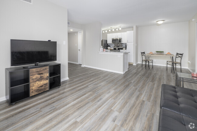 2BR, 2BA - 950SF - Living Room - Highline Apartments