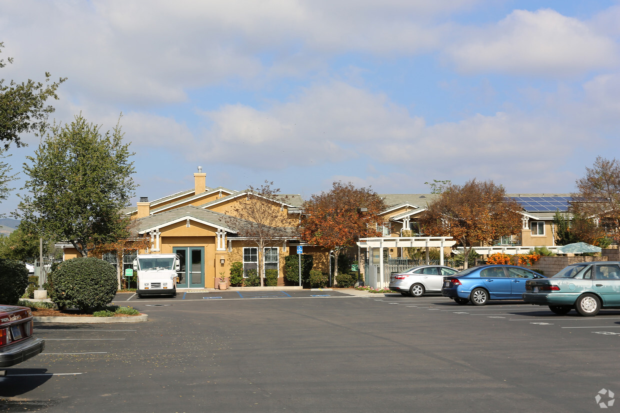 Building Photo - Laurel Park