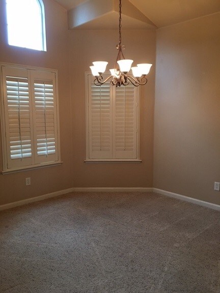 Building Photo - 2870 E Palisade Dr