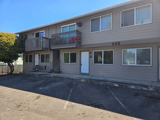 Building Photo - 326 Stanford Dr