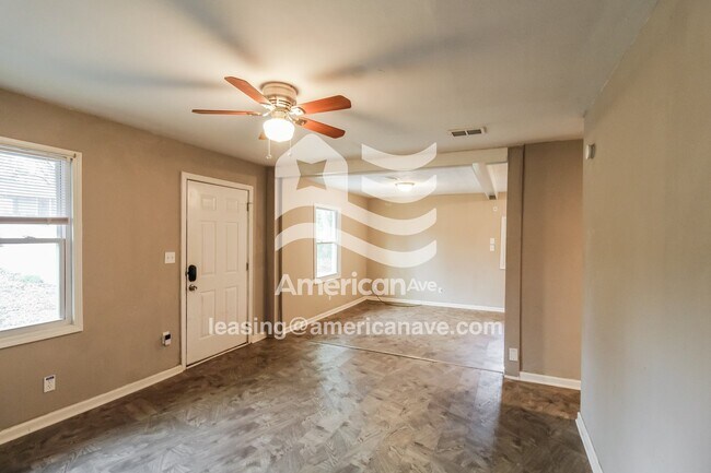 Foto del edificio - 2423 Adger Rd