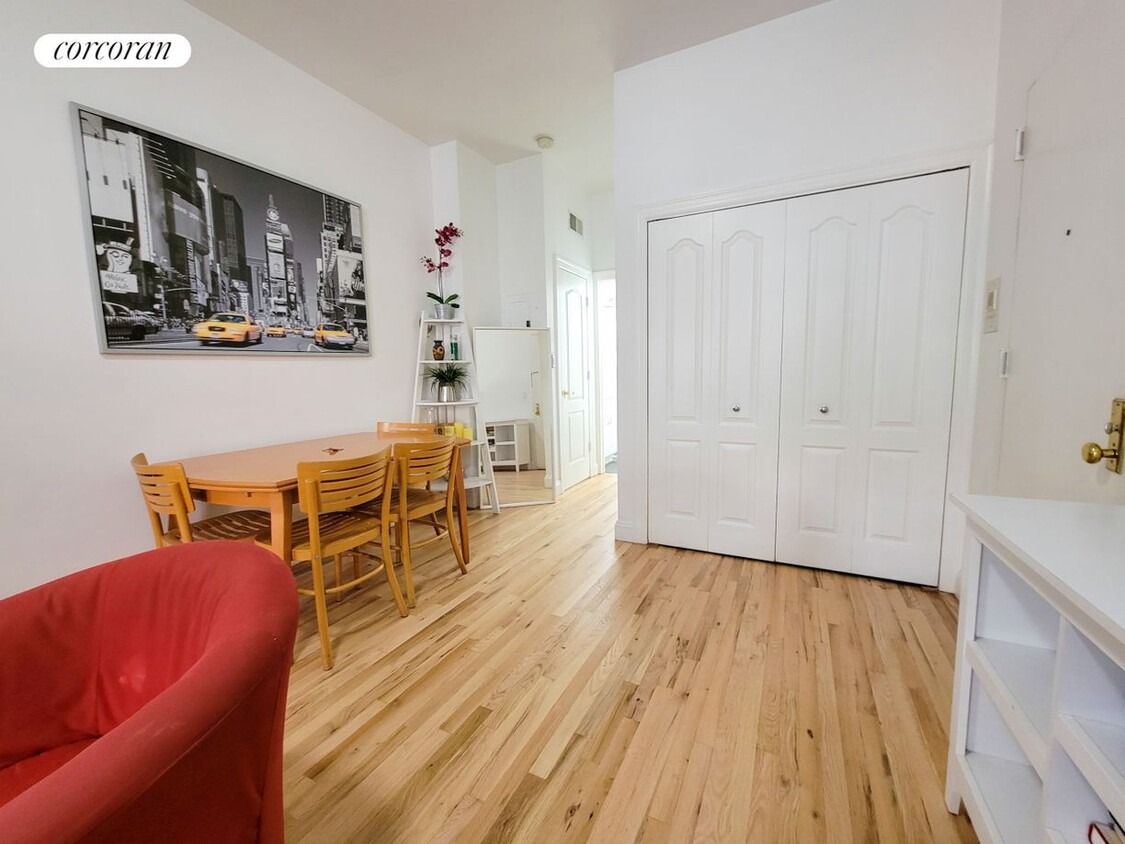 Primary Photo - 344 E 51st St