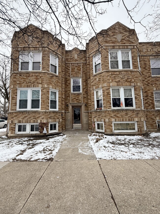 Building Photo - 4901 W Parker Ave