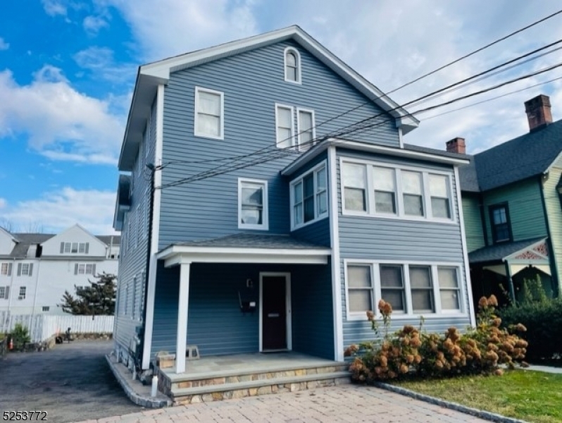 Primary Photo - 176 Morris St