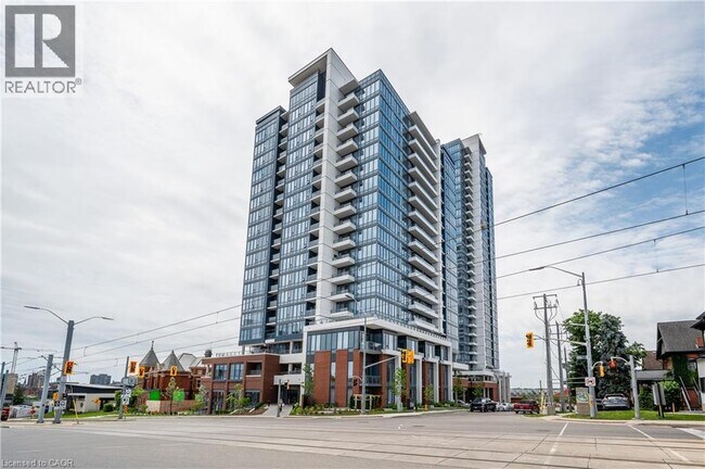 Photo du bâtiment - 15 Wellington St S