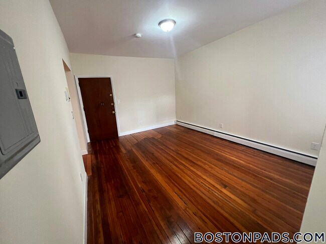 Foto del edificio - 64 Brighton Ave
